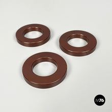 将图片加载到图库查看器,Brown rings for the perpetual wall calendar by Ring A Date, 2020s