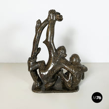 画像をギャラリービューアに読み込む, Sculpture of monkeys in marble, 20th century