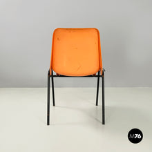 画像をギャラリービューアに読み込む, Stackable chairs in orange plastic and black metal, 2001