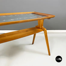 画像をギャラリービューアに読み込む, Coffee table in wood and decorated glass, 1950s
