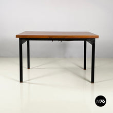 画像をギャラリービューアに読み込む, Extendable dining table in wood and black metal, 1960s
