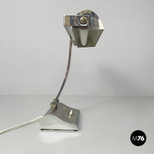 画像をギャラリービューアに読み込む, Table lamp in chromed brass, 1930s