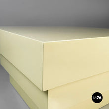 将图片加载到图库查看器,Pedestal in light yellow wood, 1980s