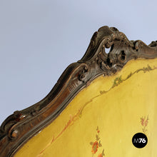 画像をギャラリービューアに読み込む, Fire screen in crafted wood with floral decorations, 1940s