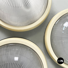画像をギャラリービューアに読み込む, Wall lamps with molded glass and plastic, 1970s