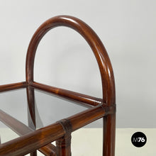 画像をギャラリービューアに読み込む, Double-shelf coffee table in smoked glass and dark bamboo, 1960s