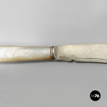 将图片加载到图库查看器,Knifes by Mappin and Weeb, 1950s