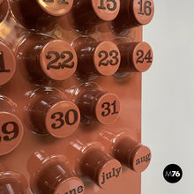 将图片加载到图库查看器,Wall perpetual calendar Moka Mousse by Giorgio Della Beffa for Ring A Date, 2025