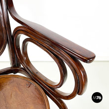 Charger l'image dans la galerie, Swivel chair in wood by Thonet, 1900s