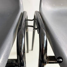 画像をギャラリービューアに読み込む, Stackable chairs in grey plastic and black metal, 2000s