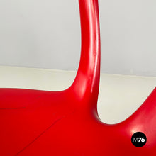 将图片加载到图库查看器,Chair in red plastic and black metal, 1960s