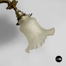 Load image into Gallery viewer, Wall lamp in brass and glass, 1950s