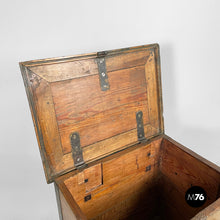 Load image into Gallery viewer, Chest in wood and metal, 1930s
