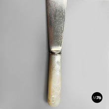 将图片加载到图库查看器,Knifes by Mappin and Weeb, 1950s