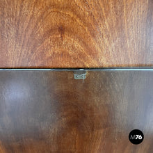 画像をギャラリービューアに読み込む, Display cabinet in wood and glass, 1930s