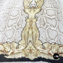 画像をギャラリービューアに読み込む, Fabric cushion by Roberto Cavalli, 2000s