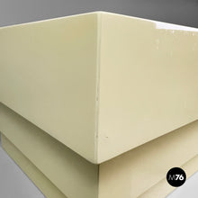 将图片加载到图库查看器,Pedestal in light yellow wood, 1980s