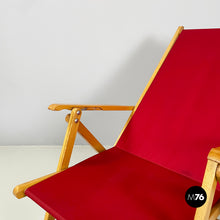画像をギャラリービューアに読み込む, Deck chair in red fabric and wood by Fratelli Reguitti, 1960s