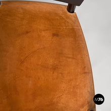 将图片加载到图库查看器,Chairs in black wood and brown leather, 1980s