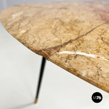 画像をギャラリービューアに読み込む, Coffee table in red marble, black metal and brass, 1960s
