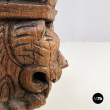 Charger l'image dans la galerie, Capitals in engrave wood, 1600s