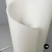 Charger l'image dans la galerie, Table lamp Mezza Chimera by Vico Magistretti for Artemide, 1970s
