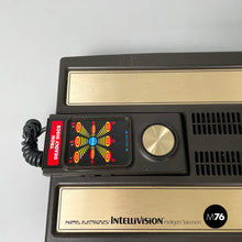 将图片加载到图库查看器,Console Intellivision and Tron deadly discs videogame by Mattel, 1980s