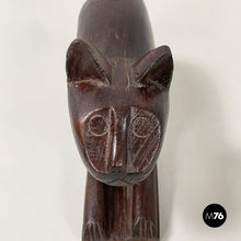 画像をギャラリービューアに読み込む, Wooden cat jewelry box or object holder, 1920s