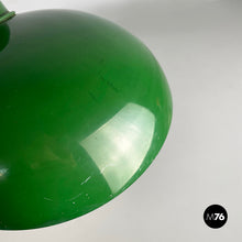 Carica l'immagine nel visualizzatore di Gallery, Table lamp in green metal, 1950s