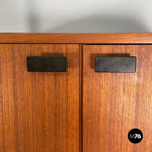 将图片加载到图库查看器,Bookcase in wood, black metal and brass, 1960s