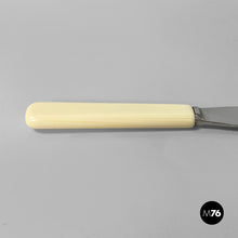 将图片加载到图库查看器,Grapefruit knife and spoon by George Buttler & Co., 1950s