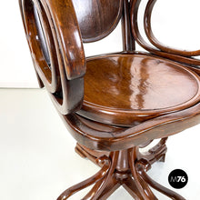 Charger l'image dans la galerie, Swivel chair in wood by Thonet, 1900s
