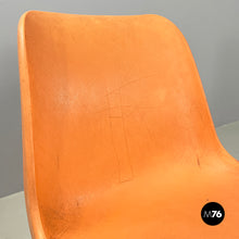 画像をギャラリービューアに読み込む, Stackable chairs in orange plastic and black metal, 2001