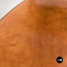 将图片加载到图库查看器,Chairs in black wood and brown leather, 1980s