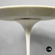 Load image into Gallery viewer, Coffee table Tulip by Eero Saarinen for Knoll, 2018