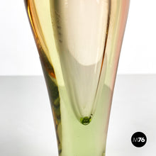 画像をギャラリービューアに読み込む, Green and pink Murano glass vase, 1970s