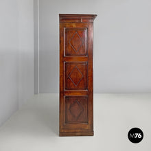 画像をギャラリービューアに読み込む, Two-door wooden wardrobe with decorations, early 1800s