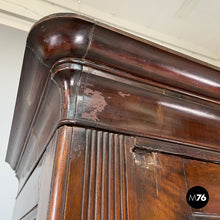 画像をギャラリービューアに読み込む, Two-door wooden wardrobe with decorations, early 1800s
