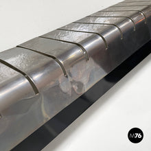 画像をギャラリービューアに読み込む, Tall wall lamp in chromed metal by Lamperti, 1970s