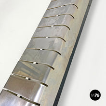 画像をギャラリービューアに読み込む, Tall wall lamp in chromed metal by Lamperti, 1970s