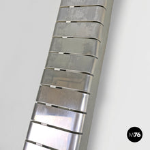 画像をギャラリービューアに読み込む, Tall wall lamp in chromed metal by Lamperti, 1970s