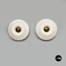 将图片加载到图库查看器,Wall lamps in plastic and metal by Valenti, 1970s