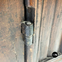 将图片加载到图库查看器,Baroque wardrobe in wood with doors, 1700s