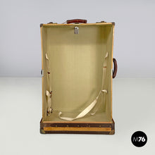 画像をギャラリービューアに読み込む, Leather and cardboard travel trunk, early 1900s