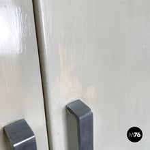 画像をギャラリービューアに読み込む, White industrial bathroom cabinet, 1960s