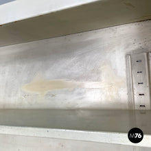 画像をギャラリービューアに読み込む, White industrial bathroom cabinet, 1960s