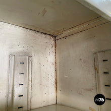 画像をギャラリービューアに読み込む, White industrial bathroom cabinet, 1960s