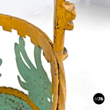 画像をギャラリービューアに読み込む, Green and yellow wrought iron vase holder with decorations, 1900s