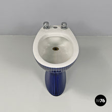画像をギャラリービューアに読み込む, Bidet in white ceramic with blue enamel, 1970s