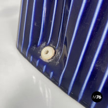 画像をギャラリービューアに読み込む, Bidet in white ceramic with blue enamel, 1970s